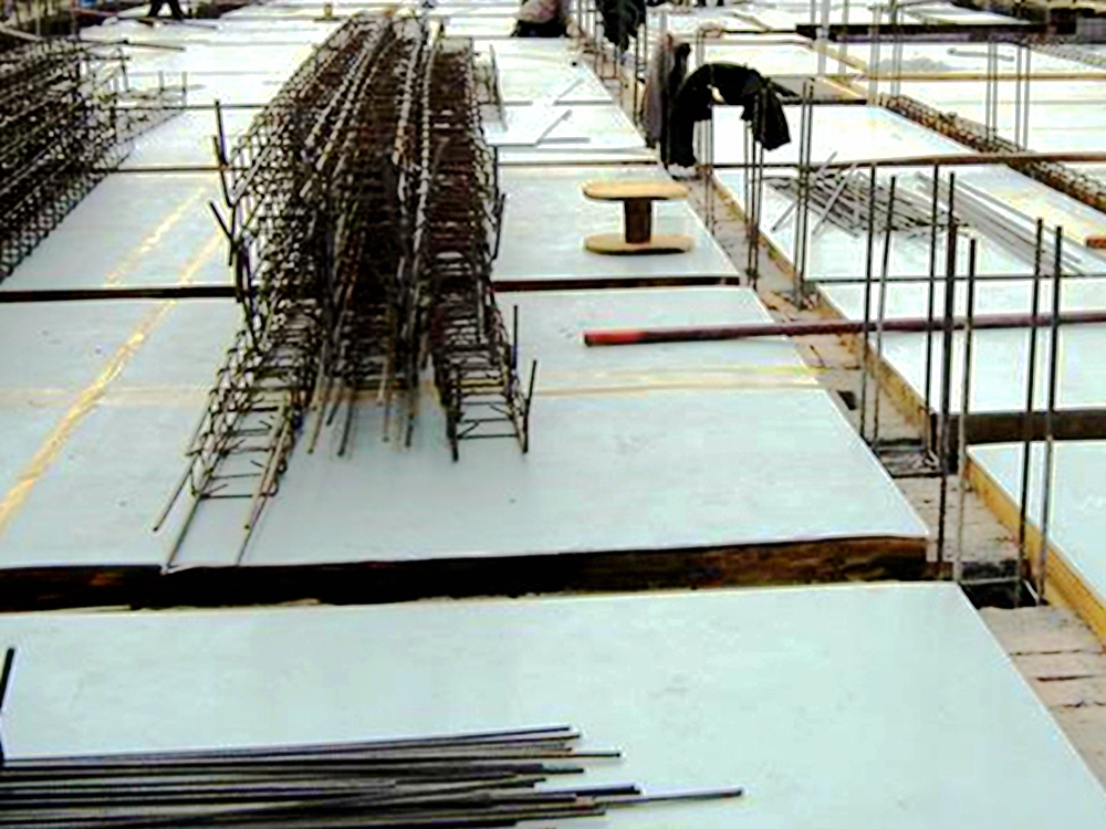 18mm azure blue plastic formwork sheets for wall formwork Middle East project